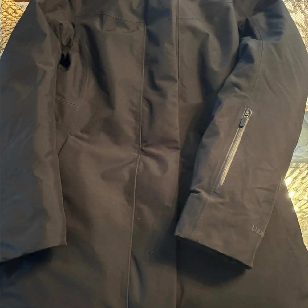 lululemon snow warrior parka size 8 like new - Picture 3 of 9